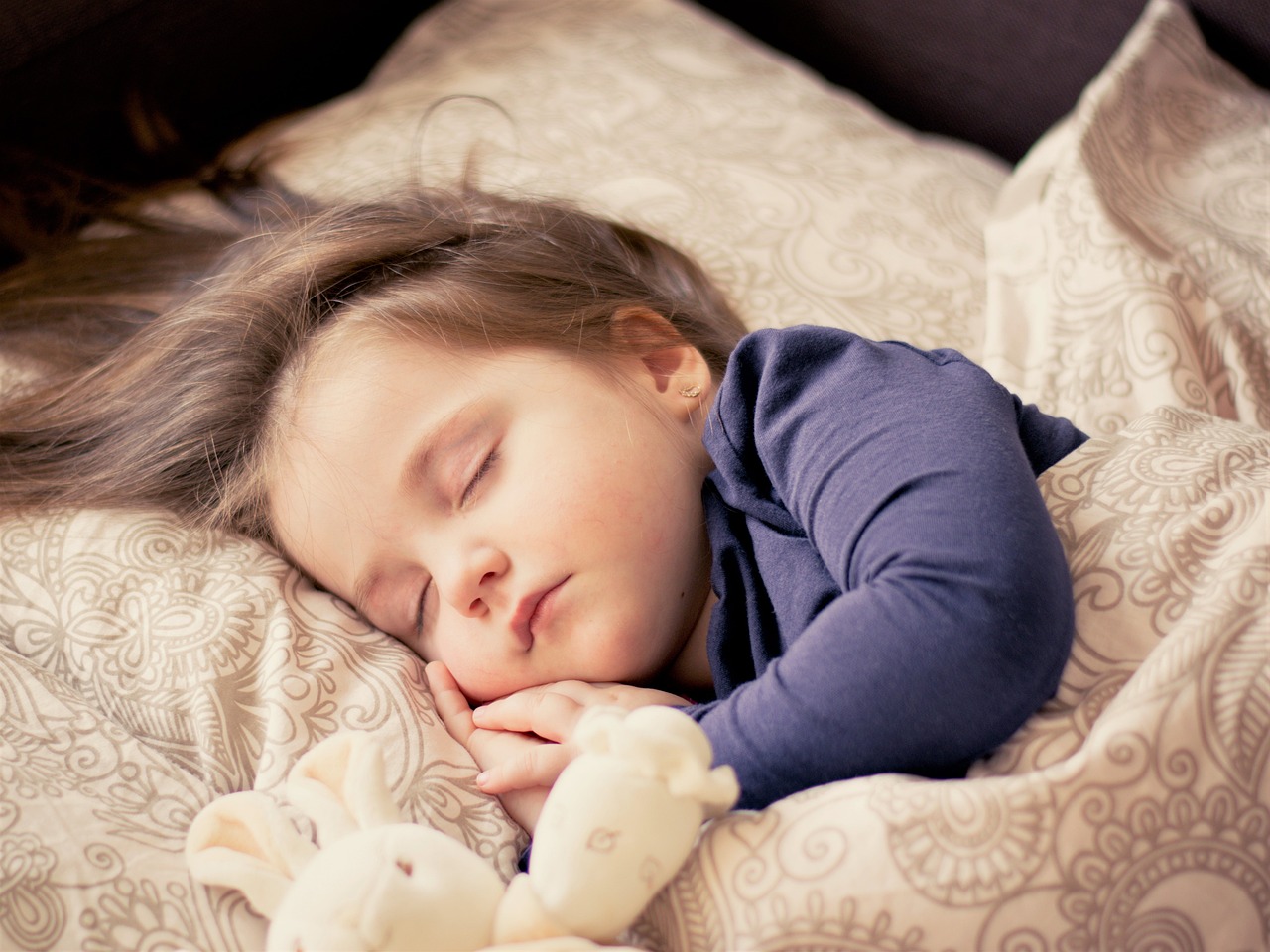 Understanding Sleep Regression and Its Impact on Feeding: The Complete Guide